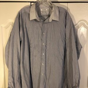 Calvin Klein - XL Slim fit pin striped button up